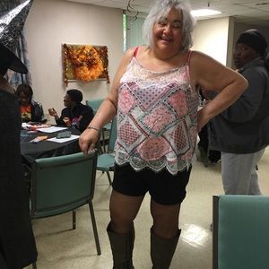 Meet your Posher, Mischella